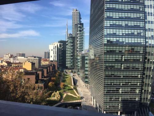 Γενική άποψη της πόλης Μιλάνο ή θέα της πόλης από  αυτή η παραθεριστική κατοικία