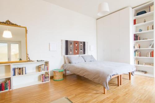 Η βιβλιοθήκη της παραθεριστικής κατοικίας