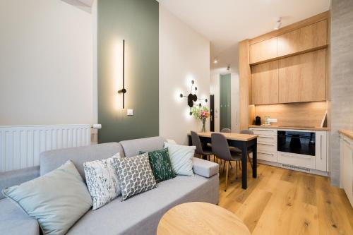 Stacja Jeżyce Superior Apartment by BookingHost