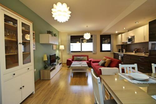 Amplio y Moderno Apartamento Lorenzo Ferreira