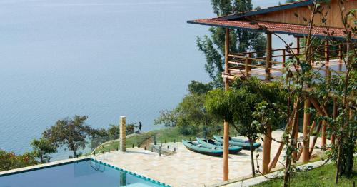 Bazén v ubytování Umutuzo Lodge Kivu Lake nebo v jeho okolí