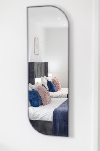 Bespoke Apartments Near Cardiff City Centre Free Parking photo 102