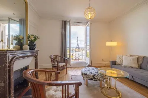Eiffel Tower View 3BR Balcony photo 1