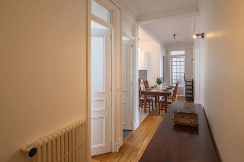 Eiffel Tower View 3BR Balcony photo 33