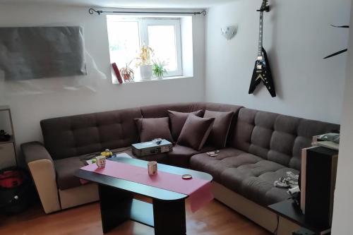 Galeriebild der Unterkunft 2 Bed Villa - Sleeps 7 - Private Garden - Parking in Tŭnkovo