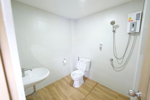 Koupelna v ubytování Bankaew Hotel