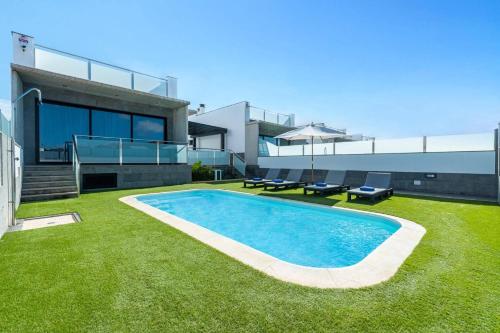Villa Lola by Villa Plus