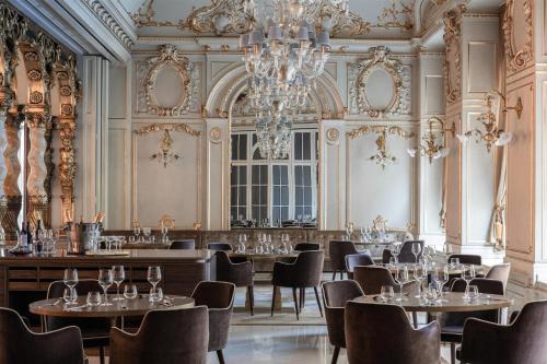 Anantara New York Palace Budapest - A Leading Hotel of the World — Restaurant/places to eat