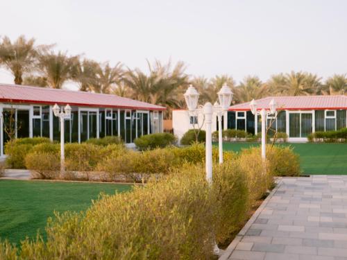 Palm Escape Farmhouse - By Seven Elements