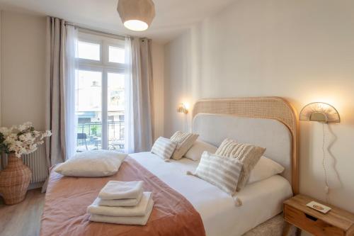 L10 Staywizus - Suite Clemenceau Central, next train station, AC