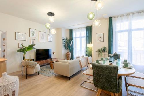 L10 Staywizus - Suite Clemenceau Central, next train station, AC