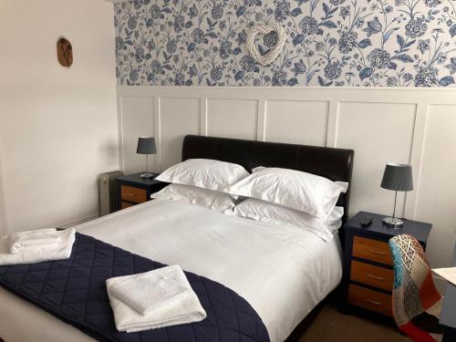 Giường trong phòng chung tại White hart public house