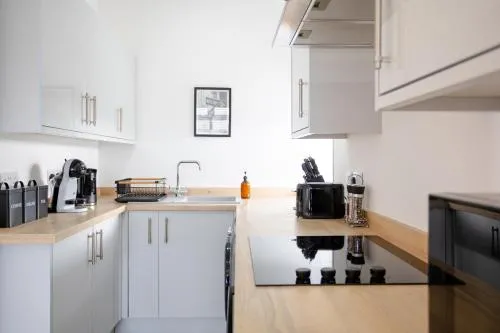 Bespoke Apartments Near Cardiff City Centre Free Parking photo 18