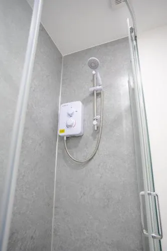 Bespoke Apartments Near Cardiff City Centre Free Parking photo 50