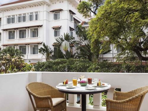 Ποτά στο Raffles Hotel Le Royal