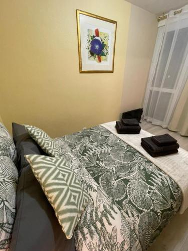 Cozy & Spacious 3BR Paris Apartment with Balconies Metro 6 Glacière