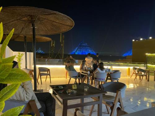 Επισκέπτες που μένουν στο Basha Pyramids Inn