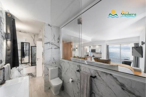 Premium quiet apt Funchal seafront Oceanbreeze