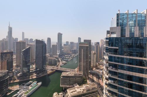 Perfect 2BD apartment in the heart of Marina - top spot