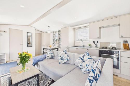 Kuchyň nebo kuchyňský kout v ubytování Host & Stay - Rosie's Retreat