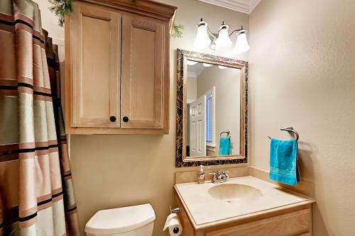 Koupelna v ubytování Escape Ocean View l Large Deck Sleeps 10