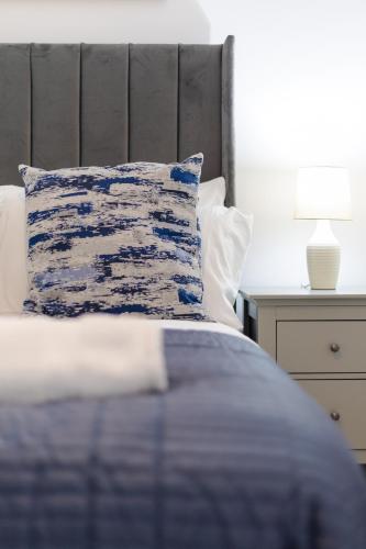 Bespoke Apartments Near Cardiff City Centre Free Parking photo 134