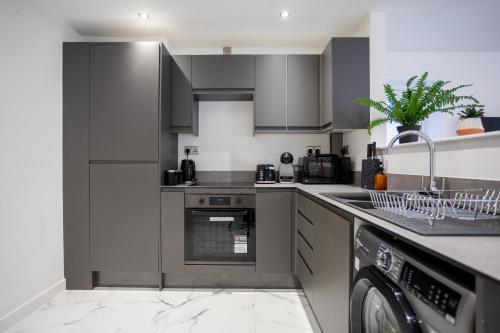 Bespoke Apartments Near Cardiff City Centre Free Parking photo 131