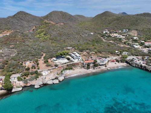 Naturlandskabet i nærheden af villaen