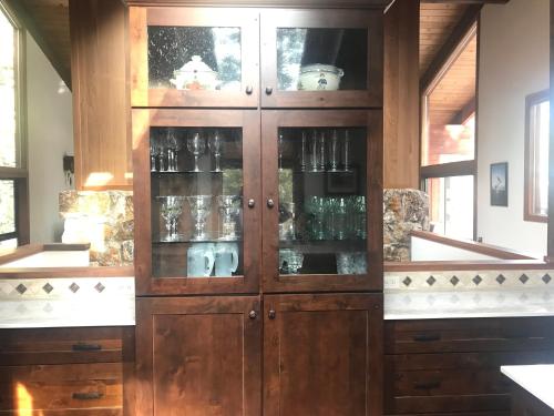 Fotografie z fotogalerie ubytování Dollar Point for 10 with hot tub-One block to the beach v destinaci Tahoe City