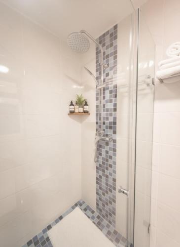 Koupelna v ubytování Summertide Beachside Retreat