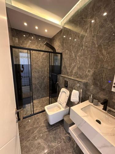 Ένα μπάνιο στο las vegas villa