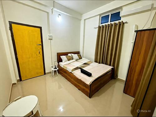 Postel nebo postele na pokoji v ubytování Rinvi homestay