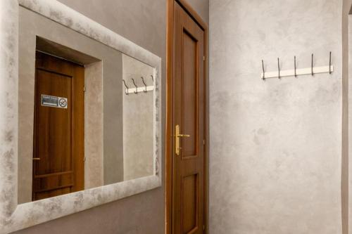 4 Bed Apt Sleeps 8 -Ensuite Bathrooms - Tv & WiFi