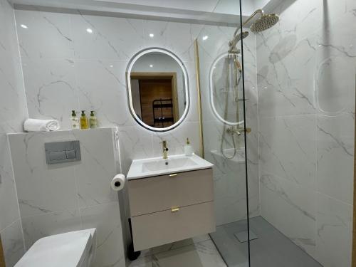 Ένα μπάνιο στο Apartament przy Baszcie