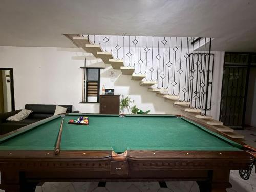 Τραπέζι μπιλιάρδου στο Alojamiento para 6 con alberca compartida