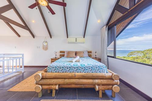 Φωτογραφία από το άλμπουμ του Laid-back Boho-chic Duplex Penthouse, sea and jungle views, AC σε Dominicalito