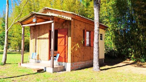 Budova, kde se chata nachází