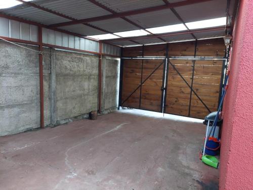 Galeriebild der Unterkunft Casa Grande roja para 7 personas in San Pedro de la Paz