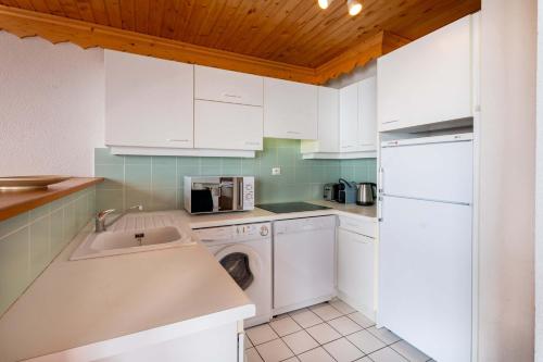 Residence Hermine, Ski In-Out with WiFi in Val Thorens, "V7" by Versant Collection
