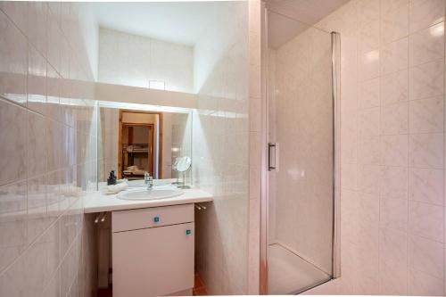 Residence Hermine, Ski In-Out with WiFi in Val Thorens, "V7" by Versant Collection