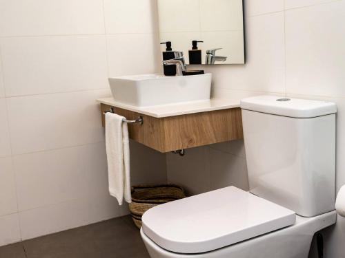 Φωτογραφία από το άλμπουμ του Bright and Stylish 1BR Apt near Shopping del Sol στην Ασουνσιόν