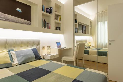 Кровать или кровати в номере Heritage Stay 400 mt from Duomo