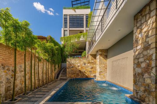 Πισίνα στο ή κοντά στο Vista Vieja, 6BR Luxury Villa with Pool & City Views