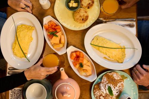 Jídlo v hotelu nebo okolí