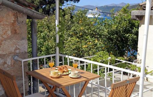 Beautiful Apartment In Dubrovnik