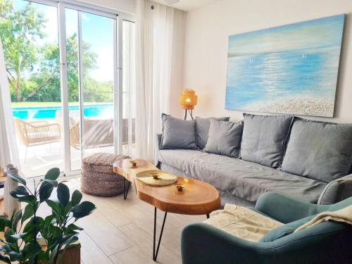 Aqua Pearl ! Pool Access 2 BRM J 102