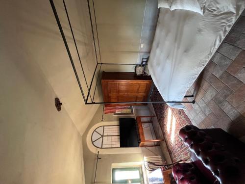 an overhead view of a room with a sink and a cabinet at Villa Poggio Bernone in Prata