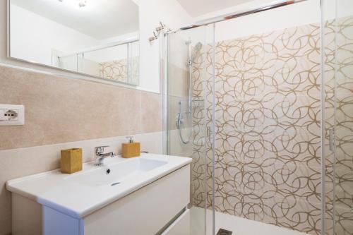 Koupelna v ubytování Jerzu S’essia de su santu 1