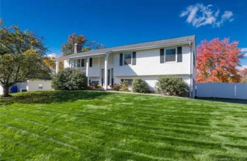 Κήπος έξω από το Cozy Family Room