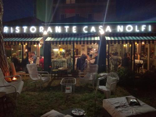 Hotel Augustusにあるレストランまたは飲食店